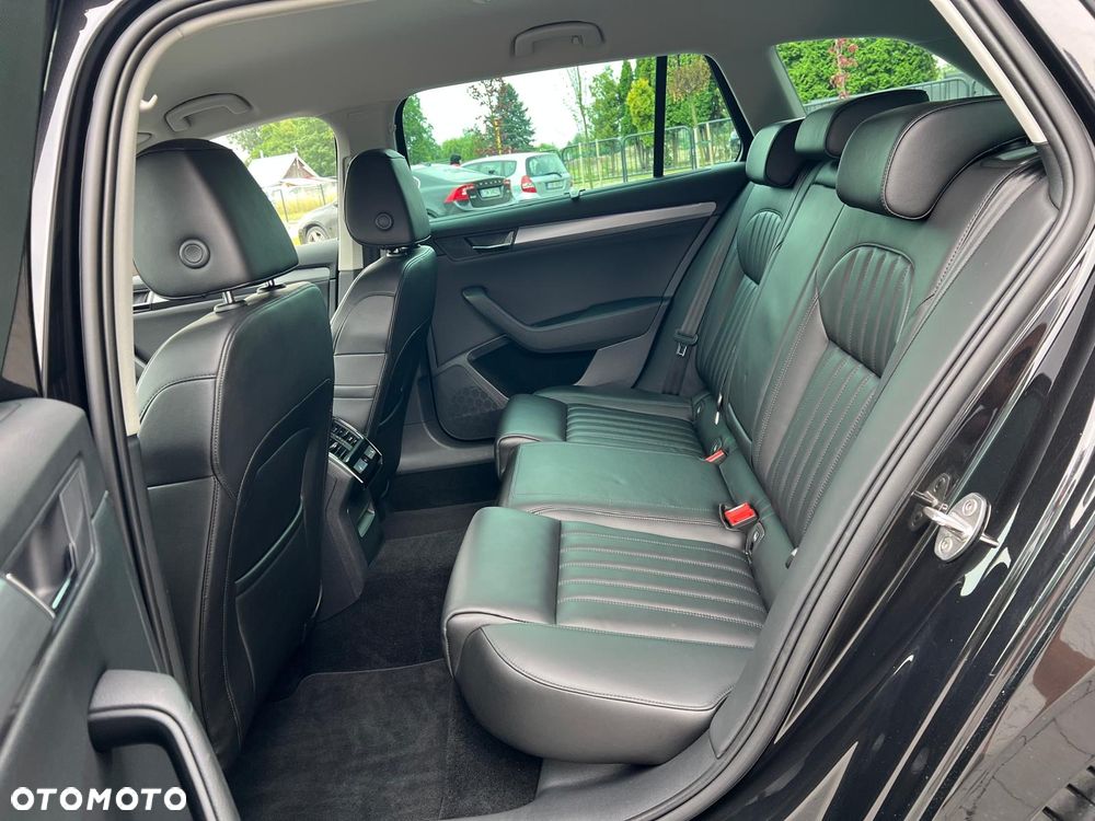 Skoda Superb 2.0 TDI 4x4 Style DSG - 25