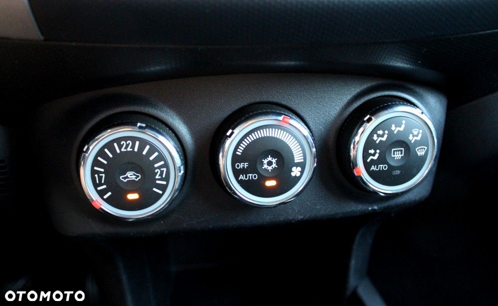 Mitsubishi Outlander 2.0 2WD 35 Jahre - 36