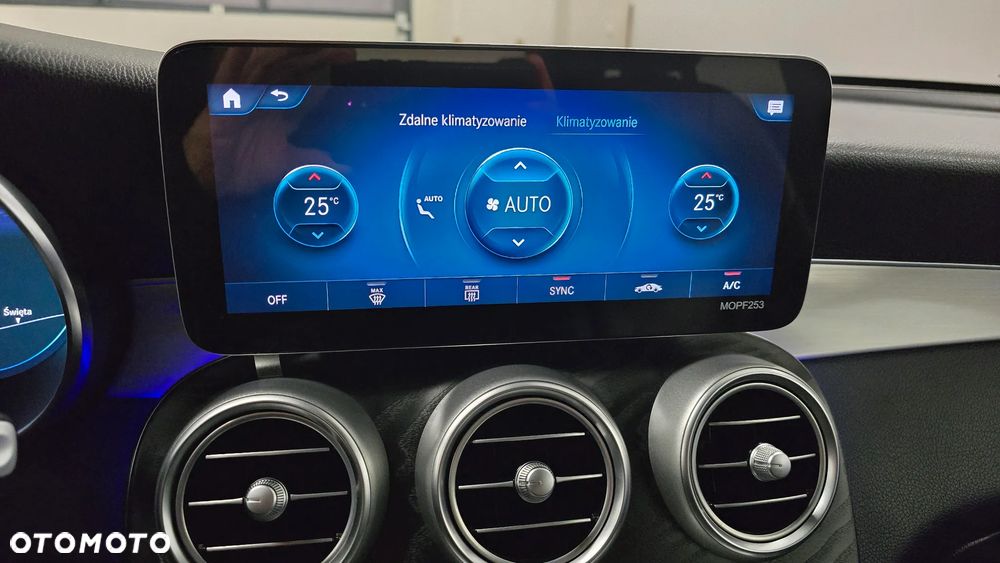 Mercedes-Benz GLC 300 de 4Matic 9G-TRONIC AMG Line Plus - 37