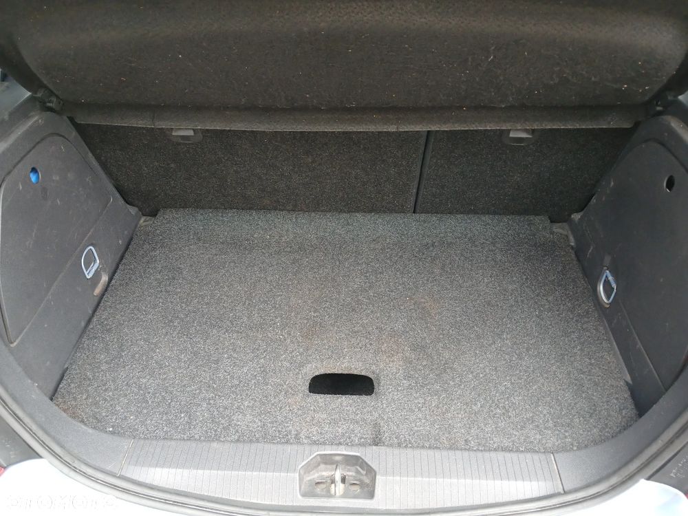 Opel Corsa 1.4 16V Enjoy - 10