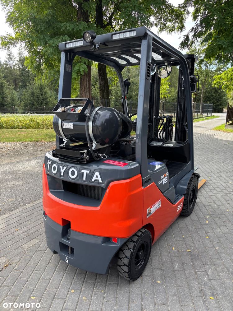 Toyota wózek widłowy 8FGF18 JAK NOWY! 3038h! LPG 63 800 netto - 6