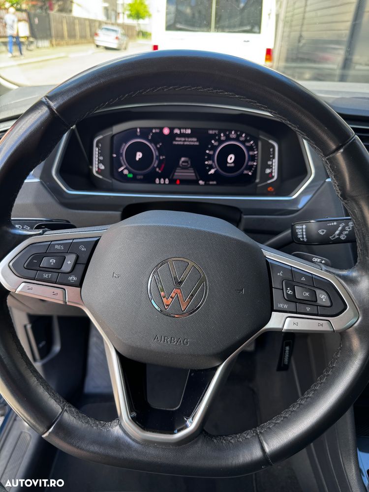 Volkswagen Tiguan - 23