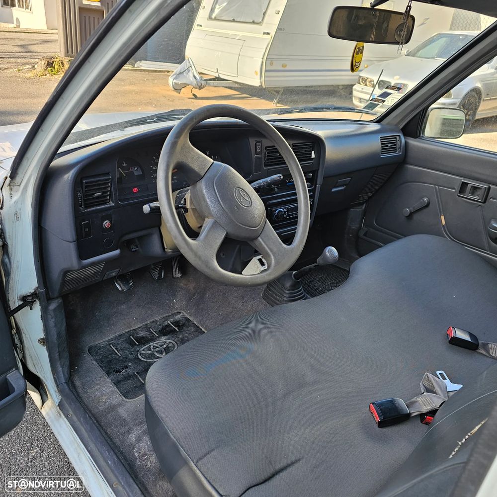 Toyota Hilux FRIGORÍFICA - 40