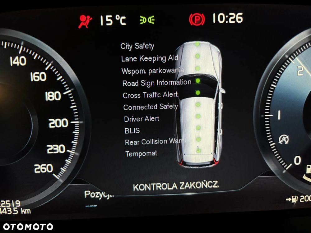 Volvo V60 D4 R-Design - 25