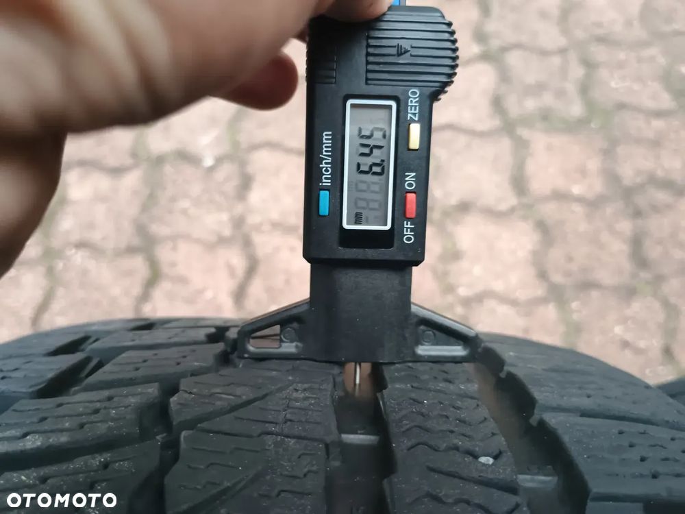 Alufelgi Ford S-Max 235/55/17 zima - 22