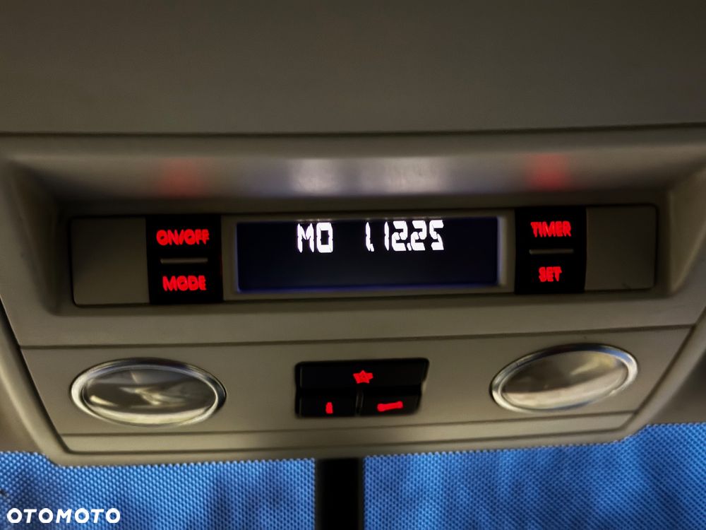 Volkswagen Multivan - 16