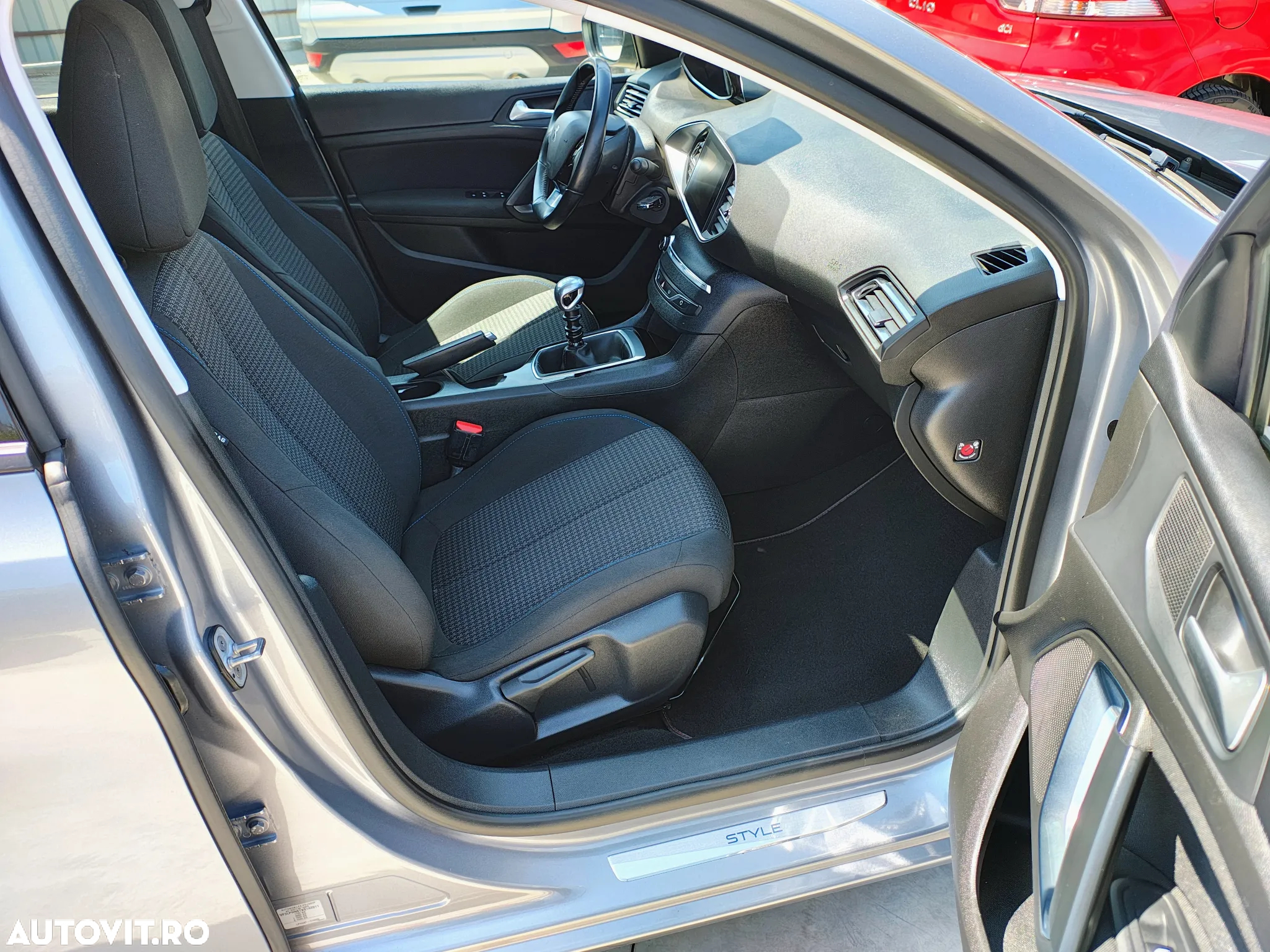 Peugeot 308 PureTech 130 Stop & Start Style - 23