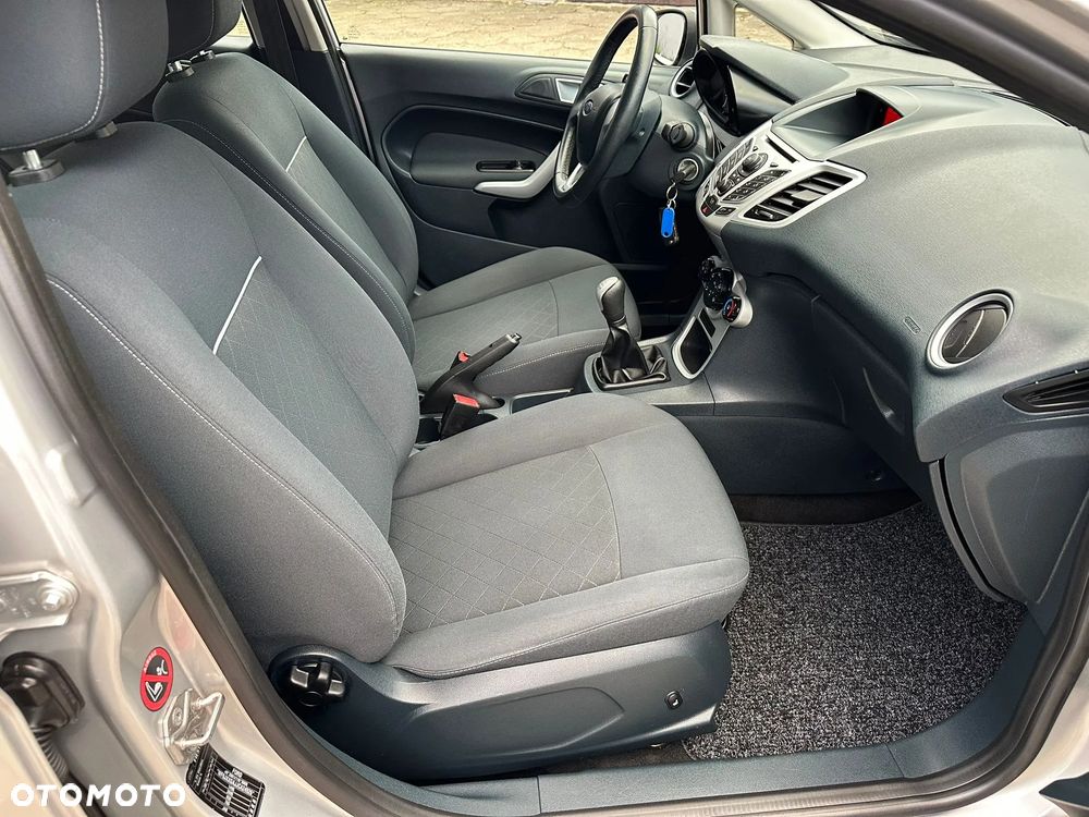 Ford Fiesta 1.25 Champions Edition - 8