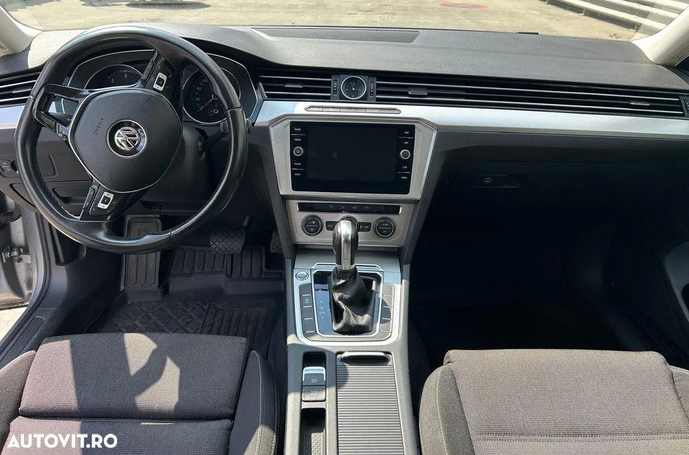 Volkswagen Passat - 10