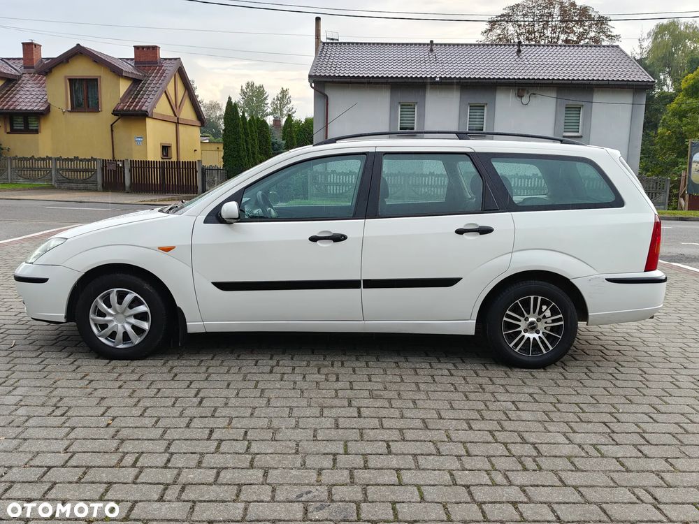 Ford Focus 1.4 Trend - 10