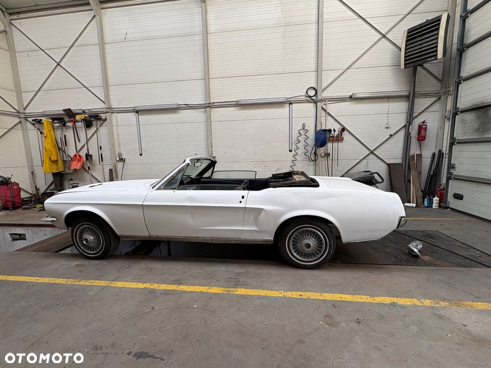 Ford Mustang - 11
