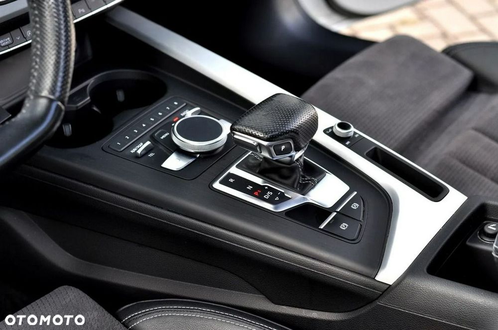 Audi A4 Avant 40 TDI quattro S tronic S line - 32