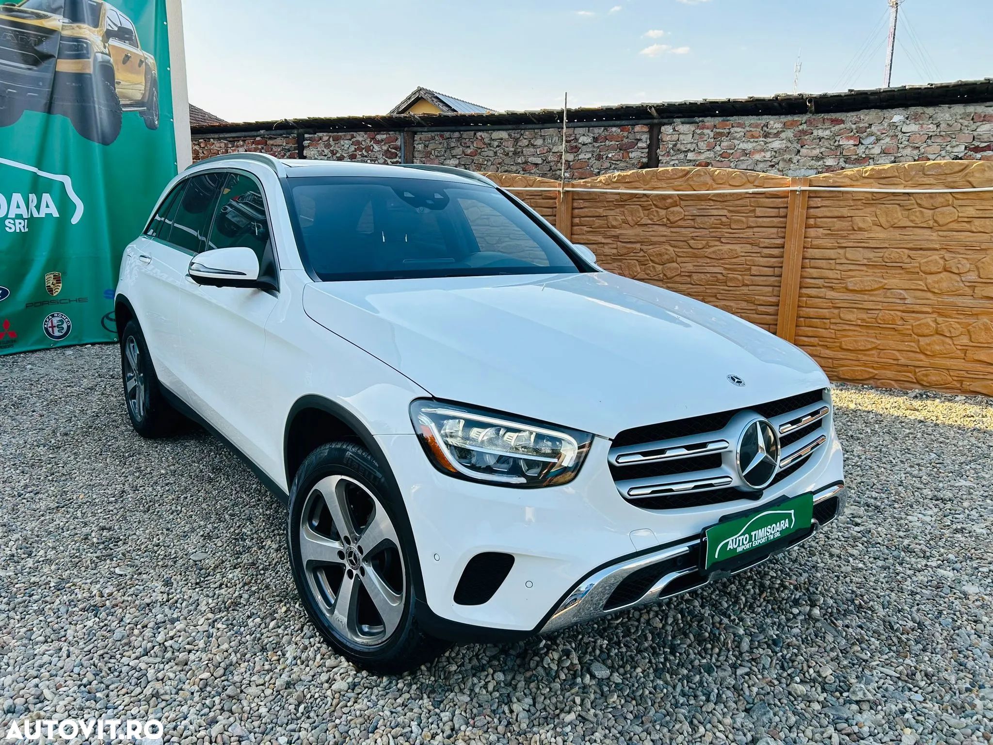 Mercedes-Benz GLC - 1