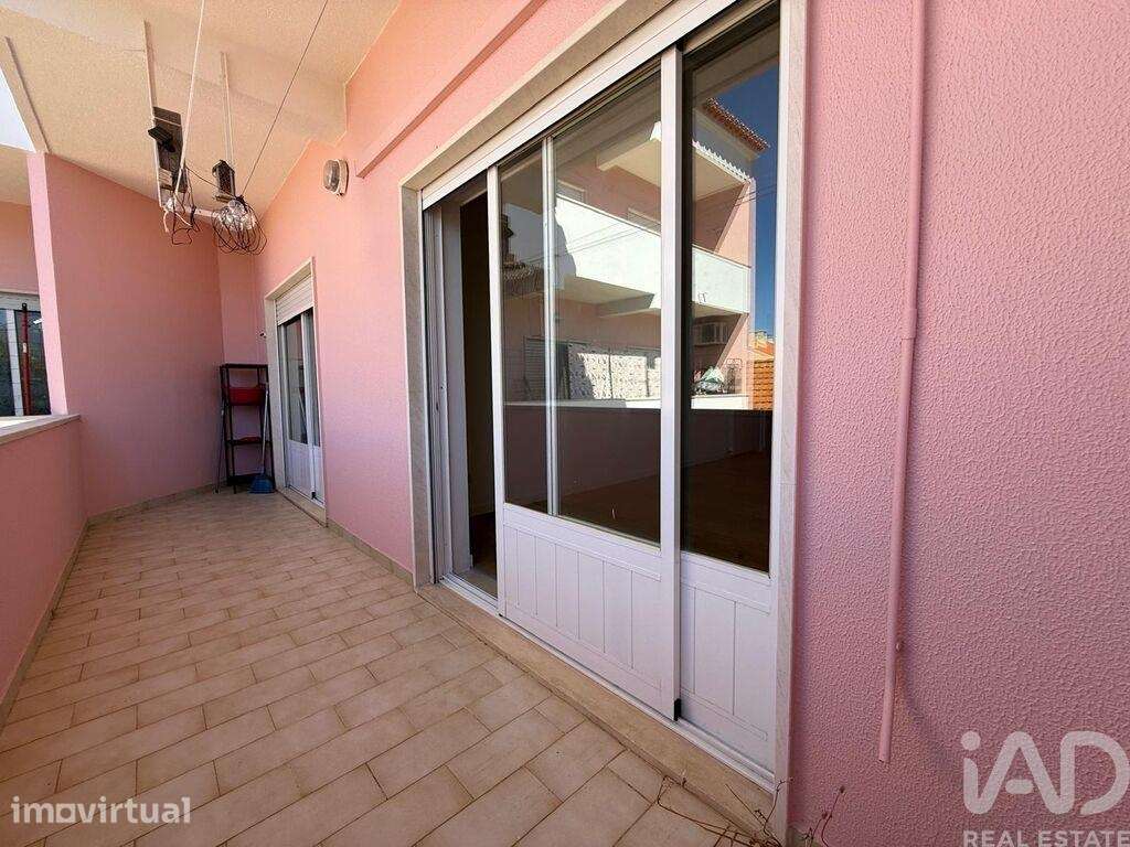 Apartamento T2 em Quinta do Anjo de 114,00 m2 - Grande imagem: 2/21