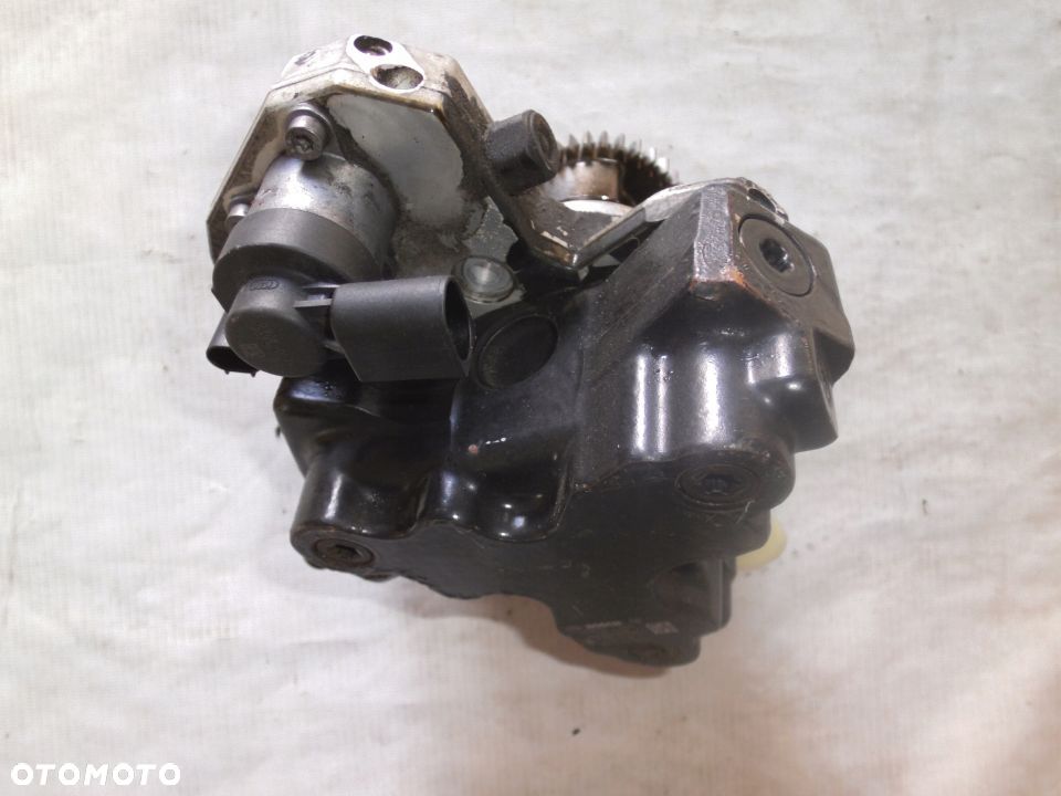 MERCEDES W212 POMPA WTRYSKOWA 350CDI A6420701001 - 1
