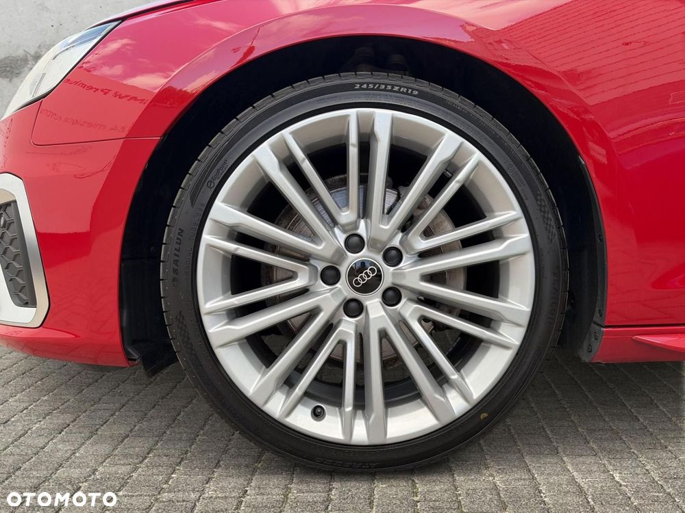 Audi A4 Avant - 4