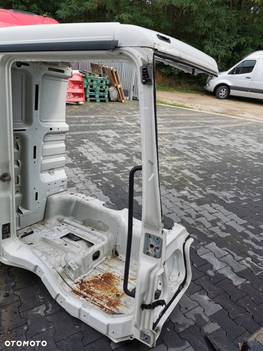 CWIARA BOK KABINY MAN TGM TGL - 3