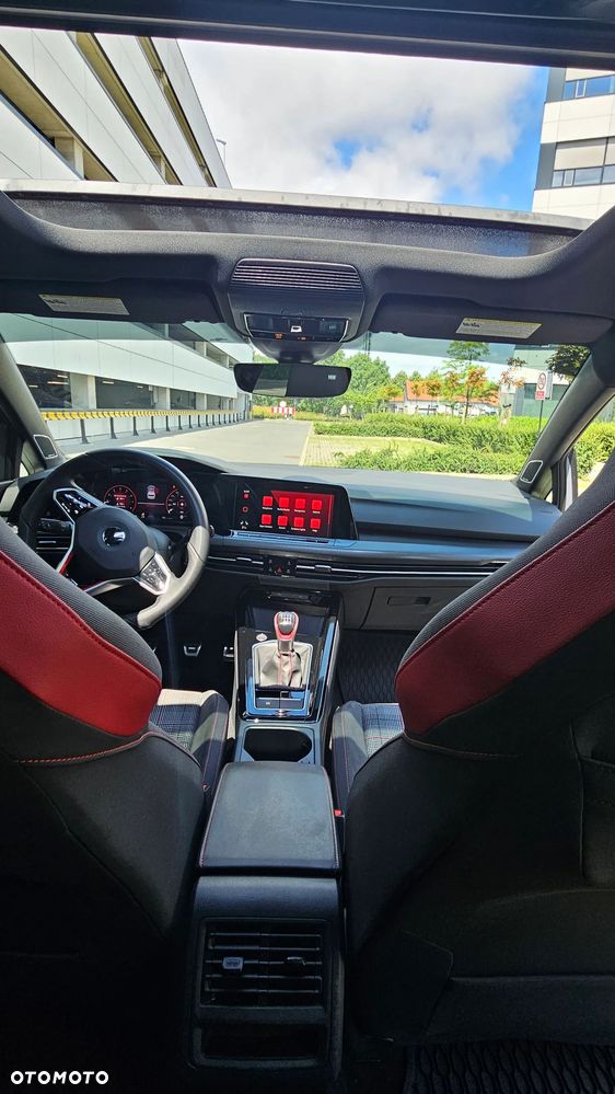 Volkswagen Golf - 12