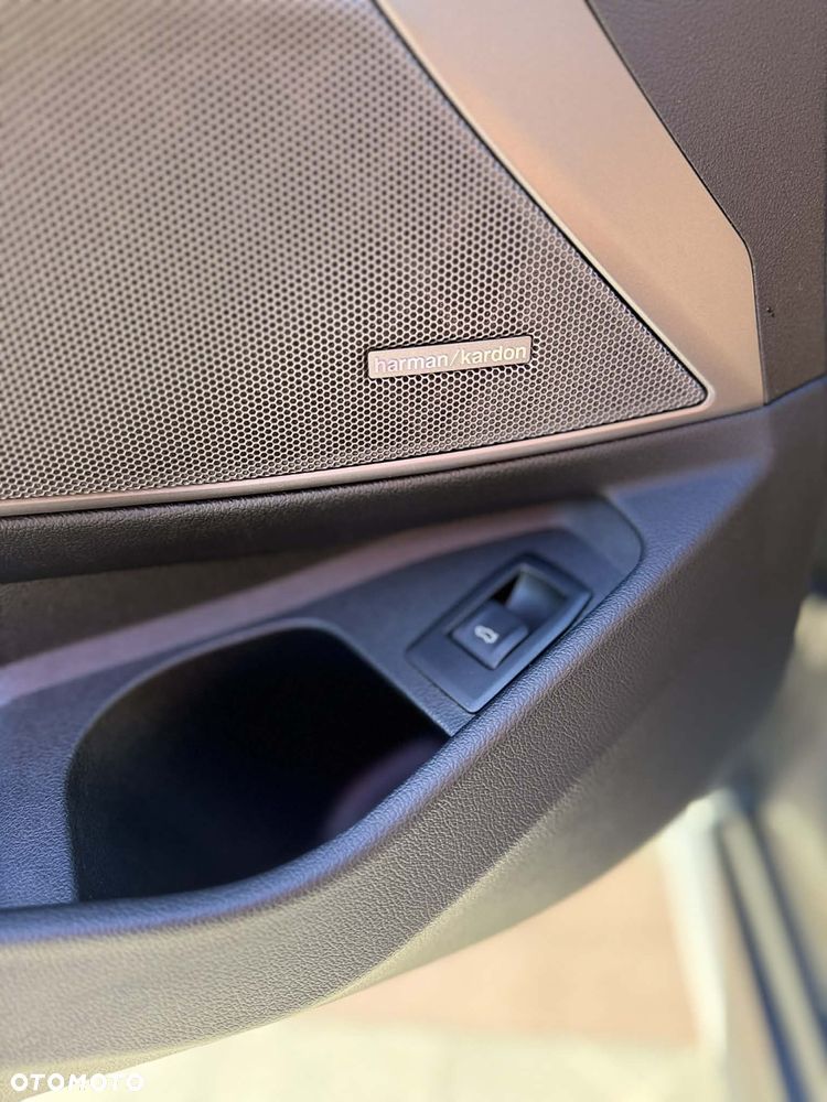 BMW Seria 3 330i M Sport sport - 5