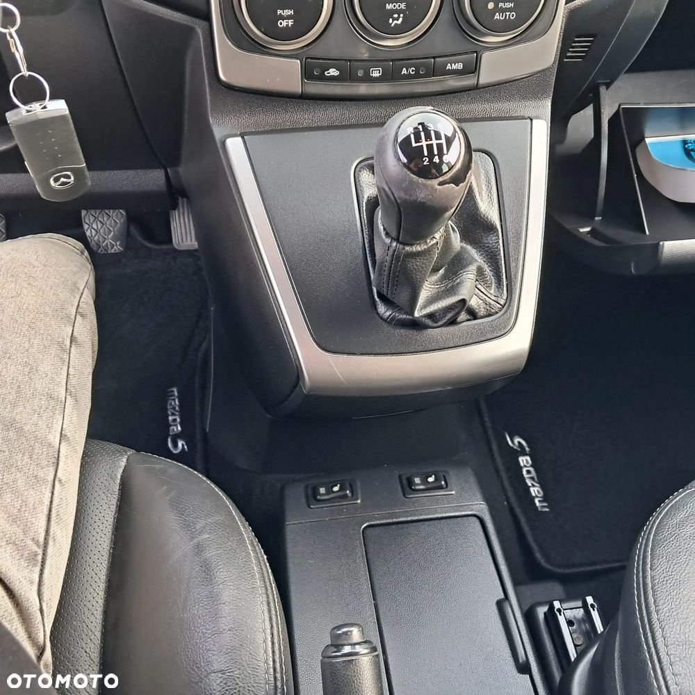 Mazda 5 - 18