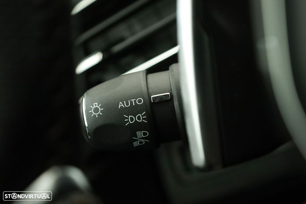 Peugeot 3008 1.2 PureTech GT EAT8 - 18