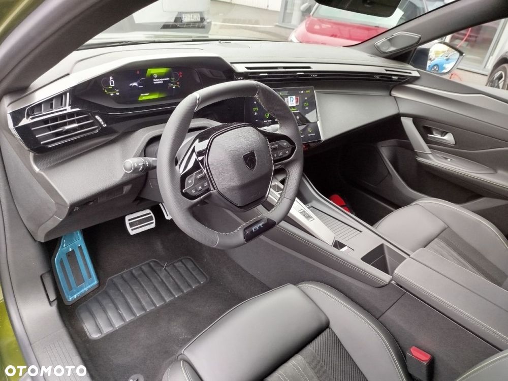 Peugeot 408 - 11