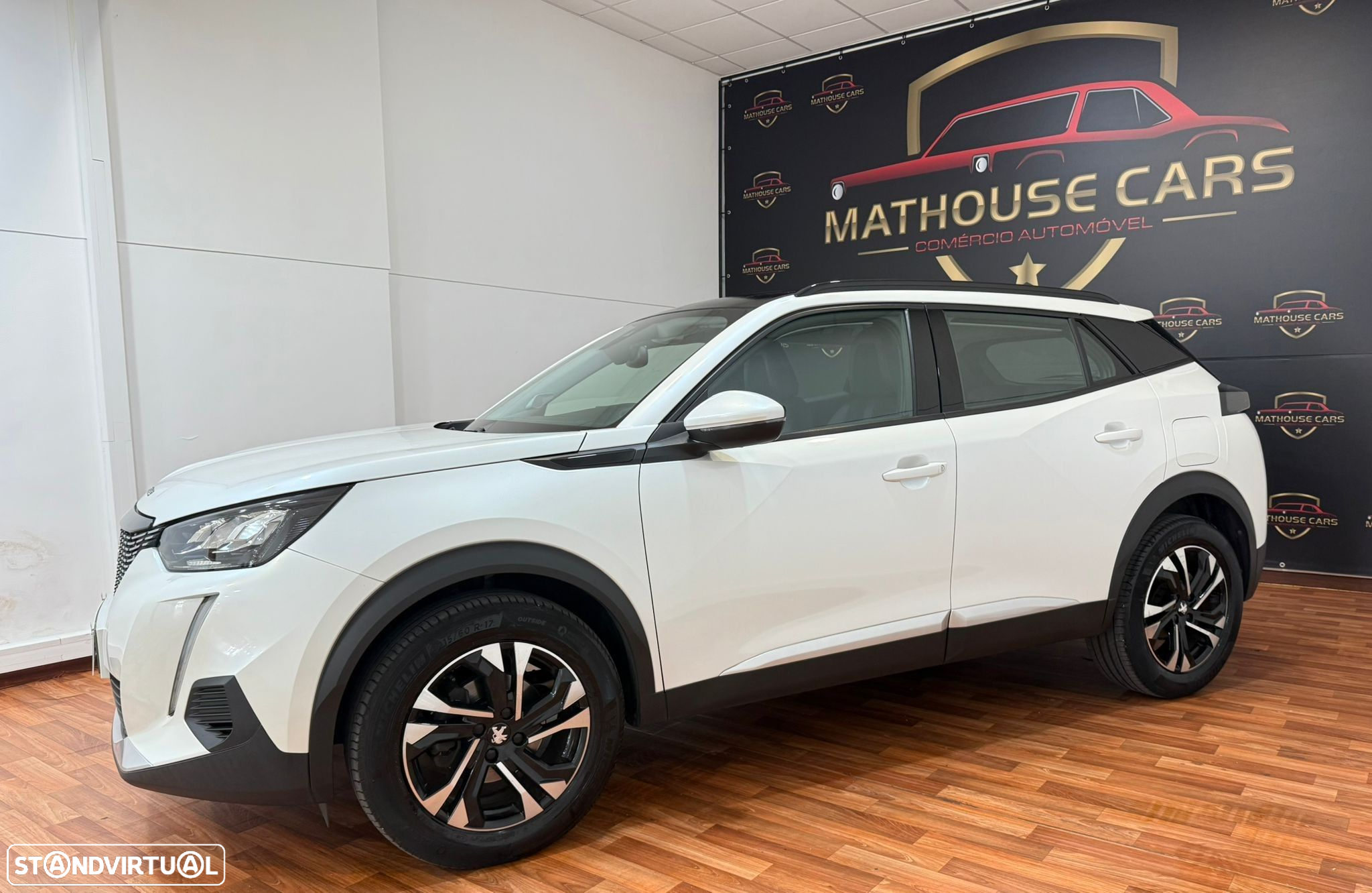 Peugeot 2008 1.2 PureTech Allure EAT8 - 3