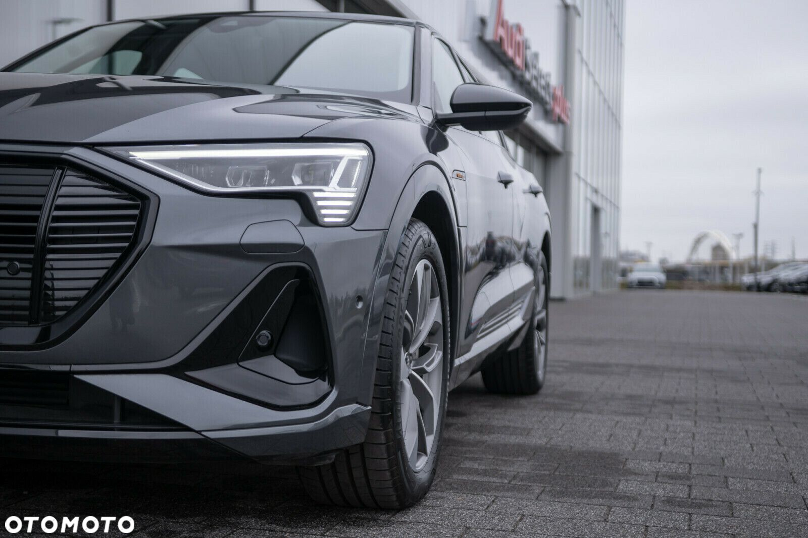 Audi e-tron - 6