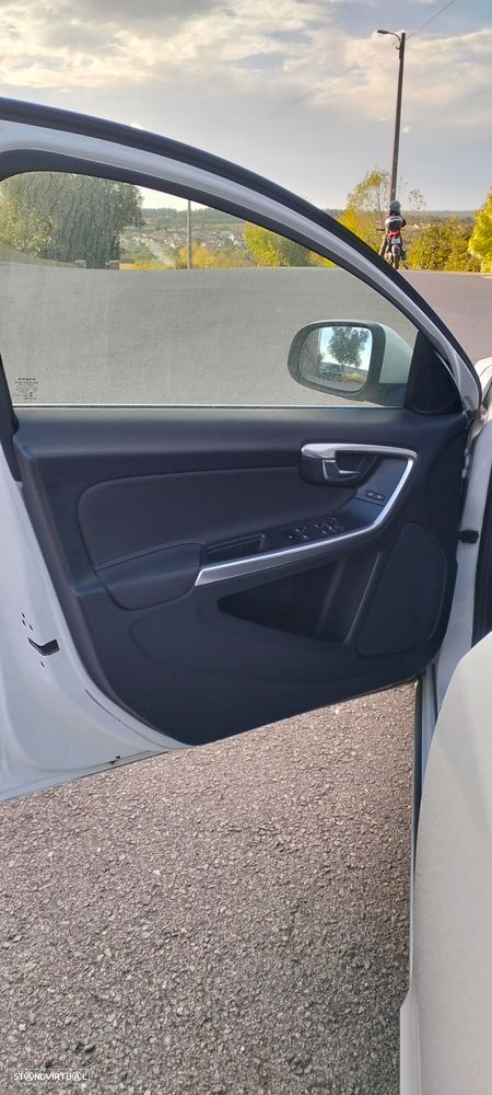 Volvo V60 - 21