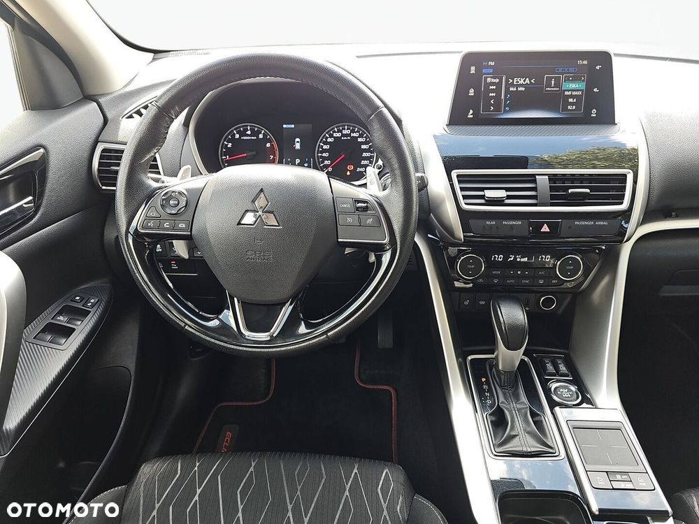 Mitsubishi Eclipse Cross - 12