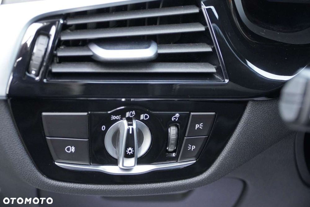 BMW Seria 5 520d Luxury Line sport - 20