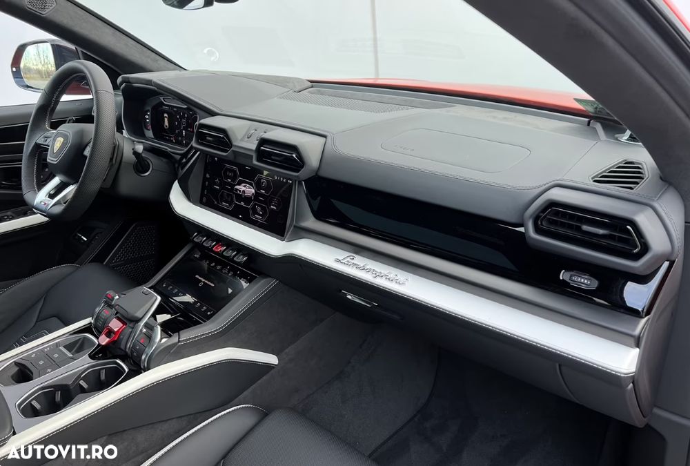 Lamborghini URUS - 9