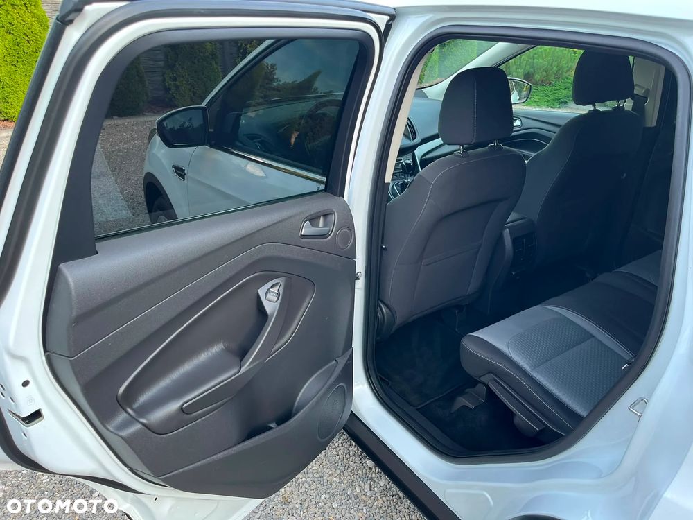 Ford Kuga 1.5 TDCi 2x4 Business Edition - 27