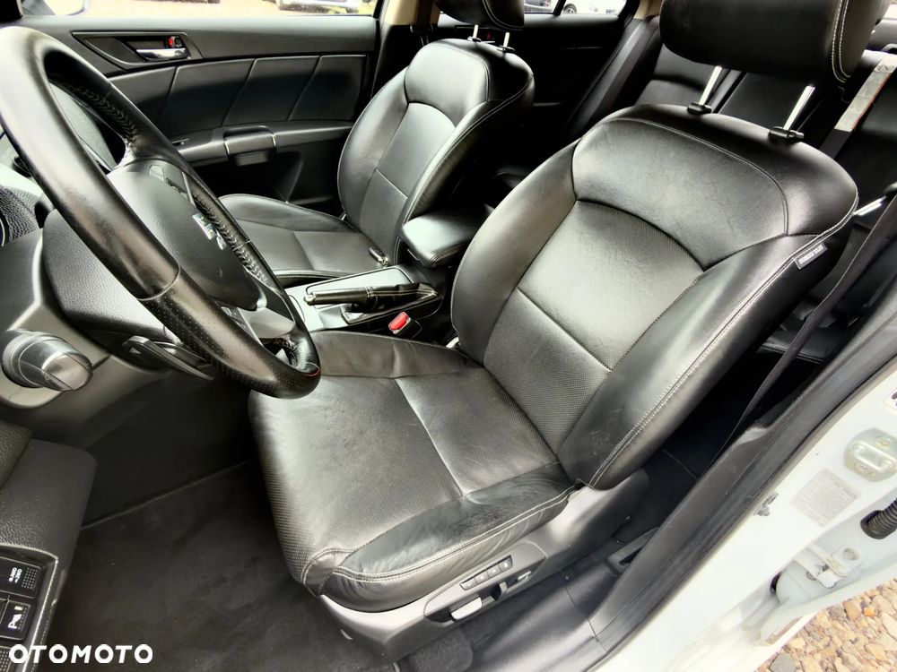 Suzuki Kizashi 2.4 4x4 CVT Sport - 23