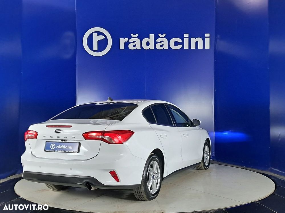 Ford Focus - 7