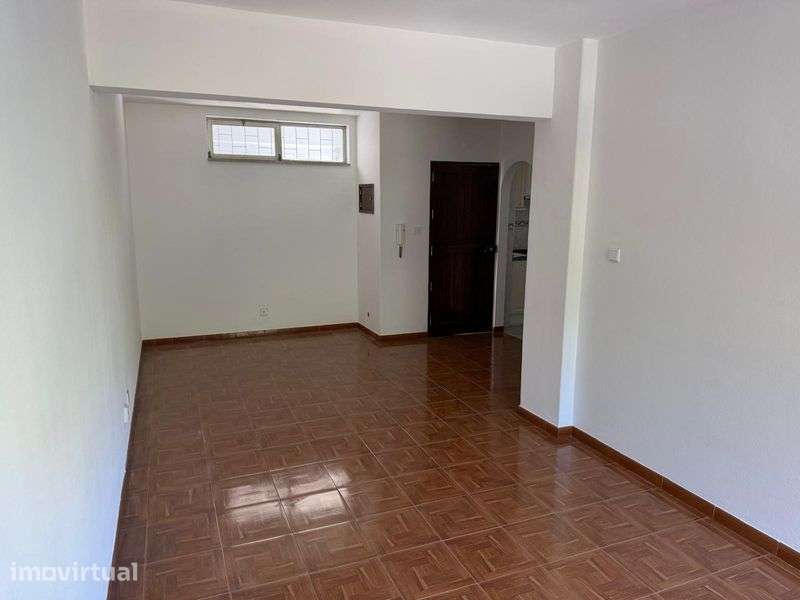 Apartamento T2 em Campolide - Grande imagem: 3/11