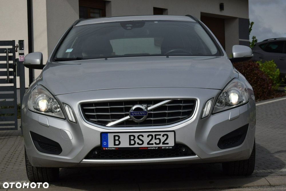 Volvo V60 D4 Momentum - 3
