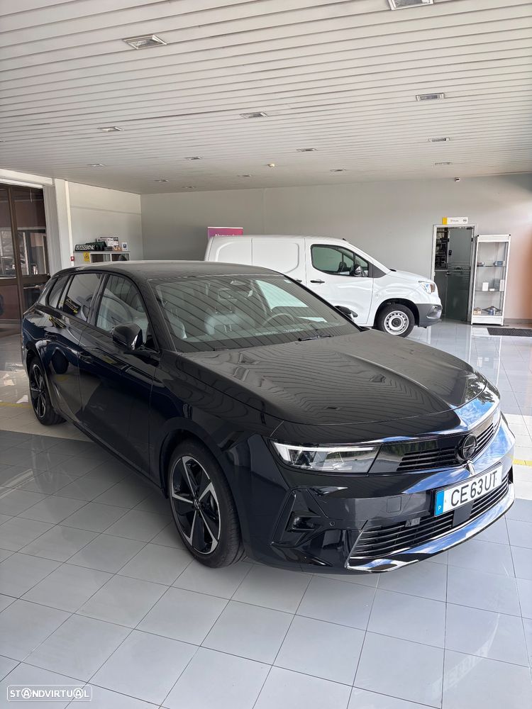 Opel Astra Sports Tourer - 1
