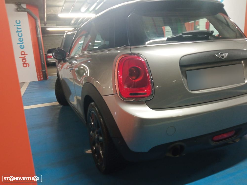 MINI 3 Portas One D - 7