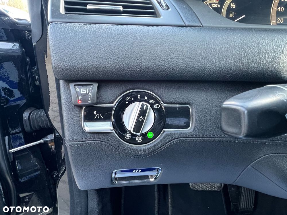 Mercedes-Benz CL 500 7G-TRONIC - 22