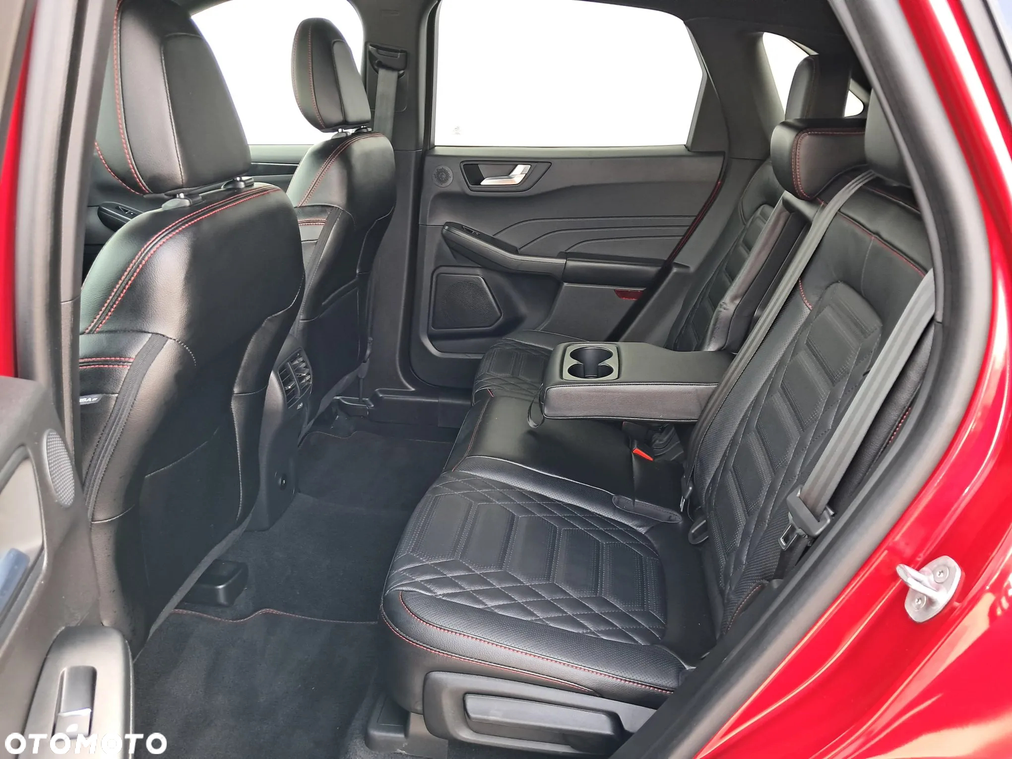 Ford Escape 2.0 EcoBoost AWD Titanium - 30
