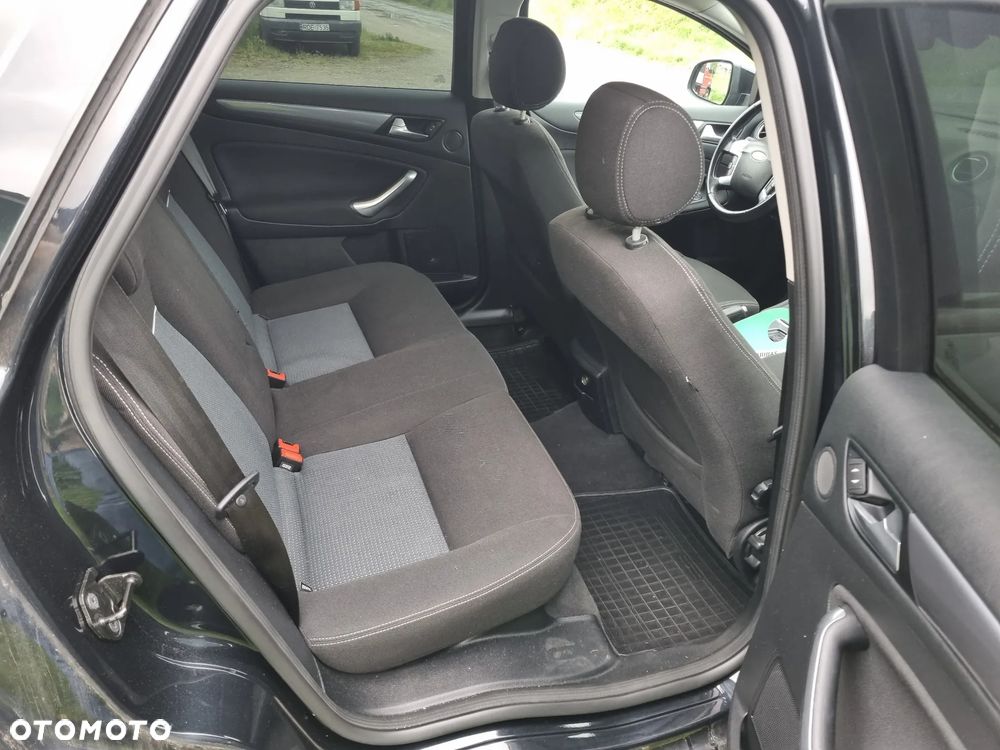 Ford Mondeo SW 1.6 TDCi Champions Edition - 20