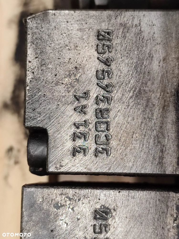 Rozdzielacz hydrauliczny Massey Ferguson 9407 (7GH345002) - 13