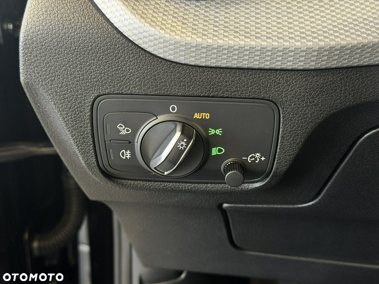 Audi Q2 - 19