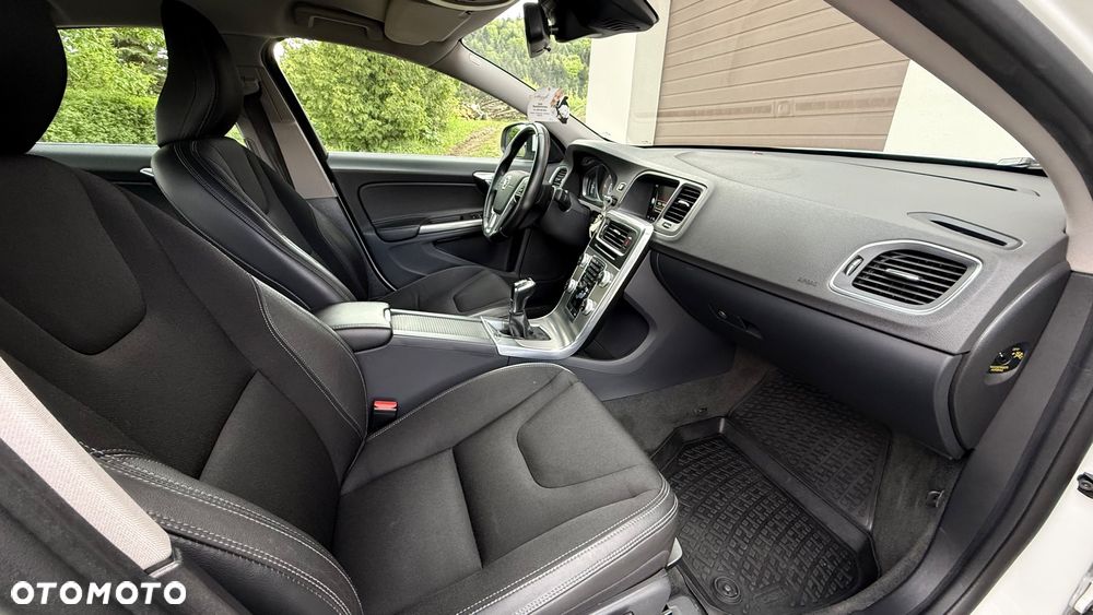 Volvo S60 D3 Linje Business - 15