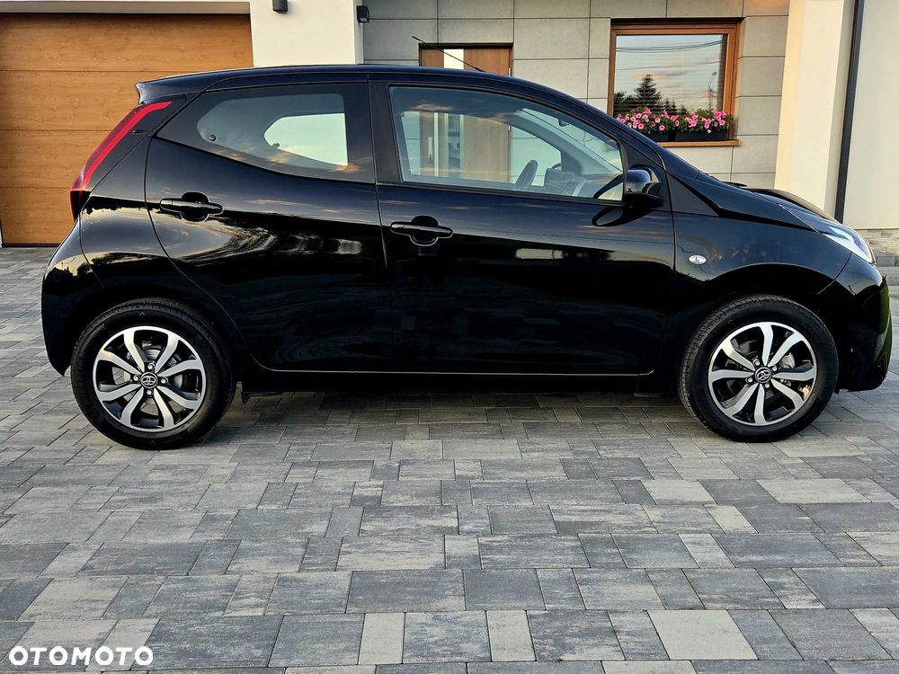 Toyota Aygo x.shift x-play connect - 13