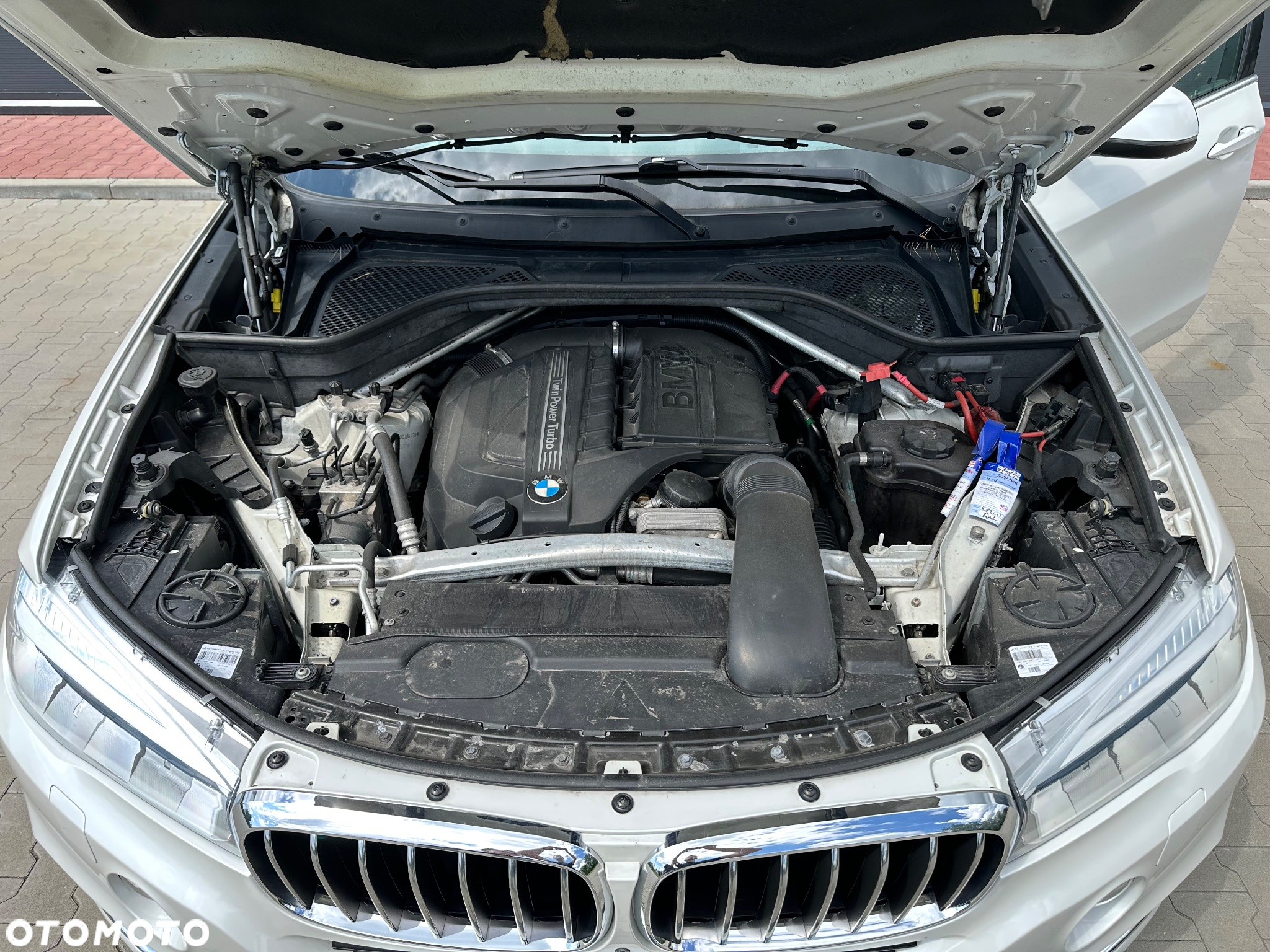 BMW X5 xDrive35i - 24
