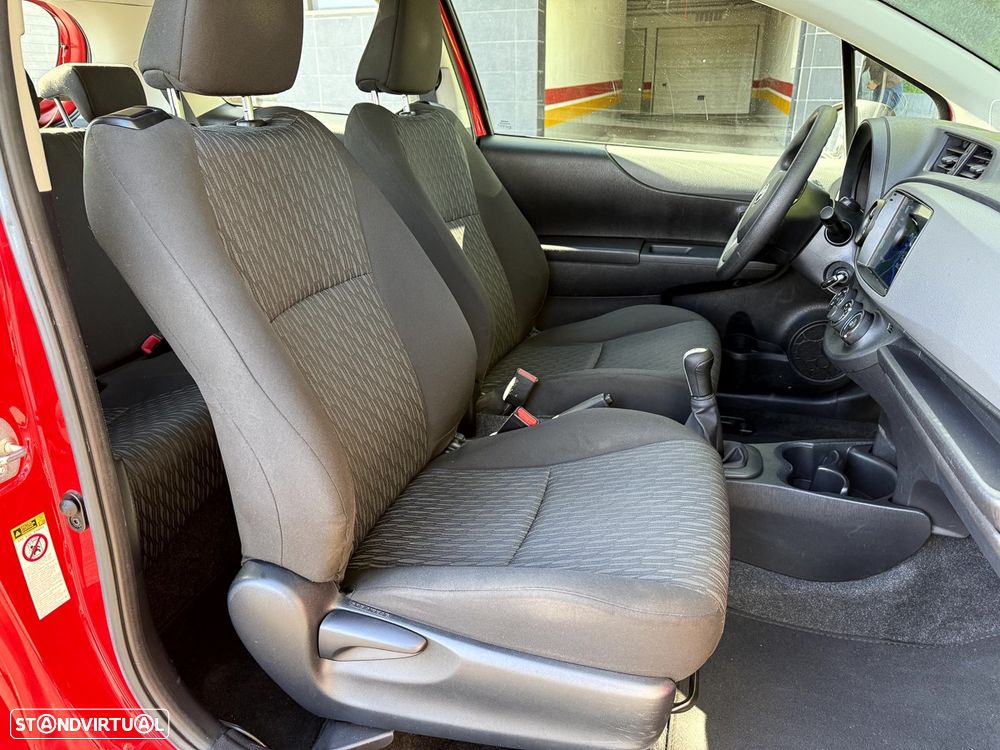 Toyota Yaris 1.0 VVT-i High Pack+NAVI - 14