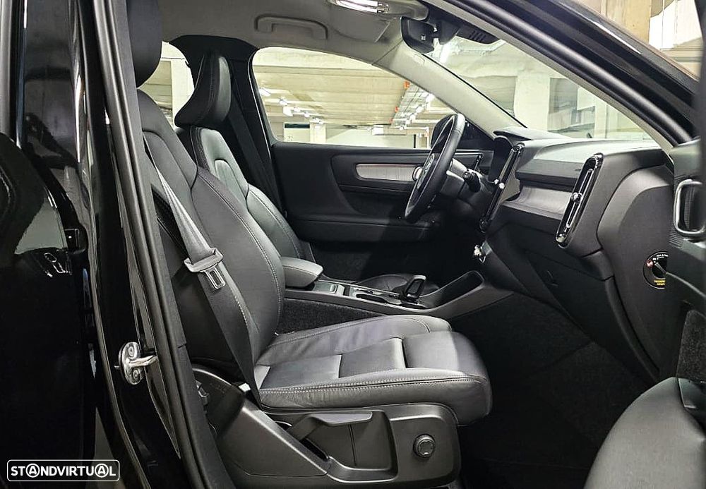 Volvo XC 40 2.0 B3 Essential - 9