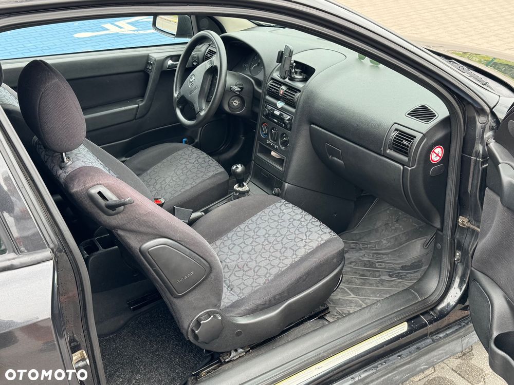Opel Astra 1.6 - 17